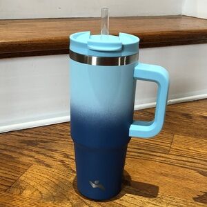 Konokyo 30 oz tumbler in Like New Condition!